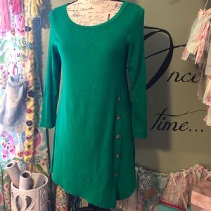 EMERALD | green tunic w/ asymmetrical hem Medium